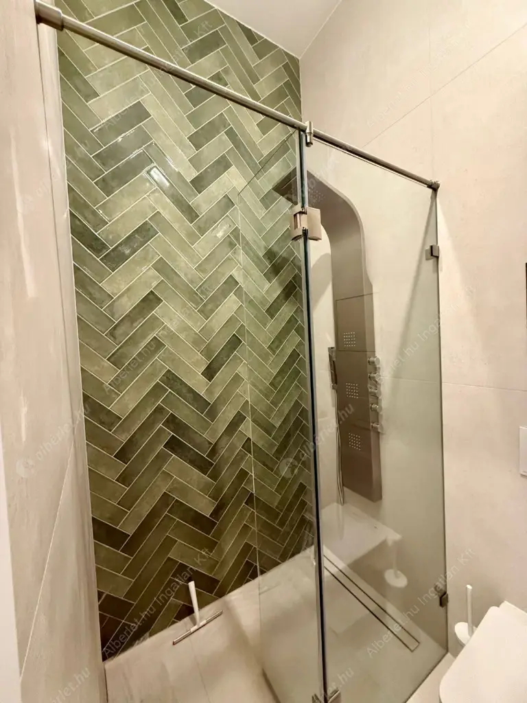 Kiadó albérlet 460000 Ft/hó áron: Budapest, V. kerület  Vámház körút. Mérete: 55 nm, 3 szobás | Alberlet.hu - 6593467