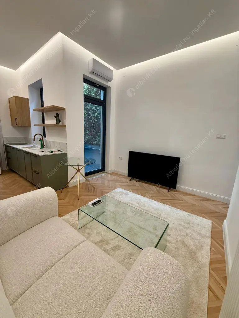 Kiadó albérlet 420000 Ft/hó áron: Budapest, V. kerület  Vámház körút. Mérete: 66 nm, 3 szobás | Alberlet.hu - 6601533