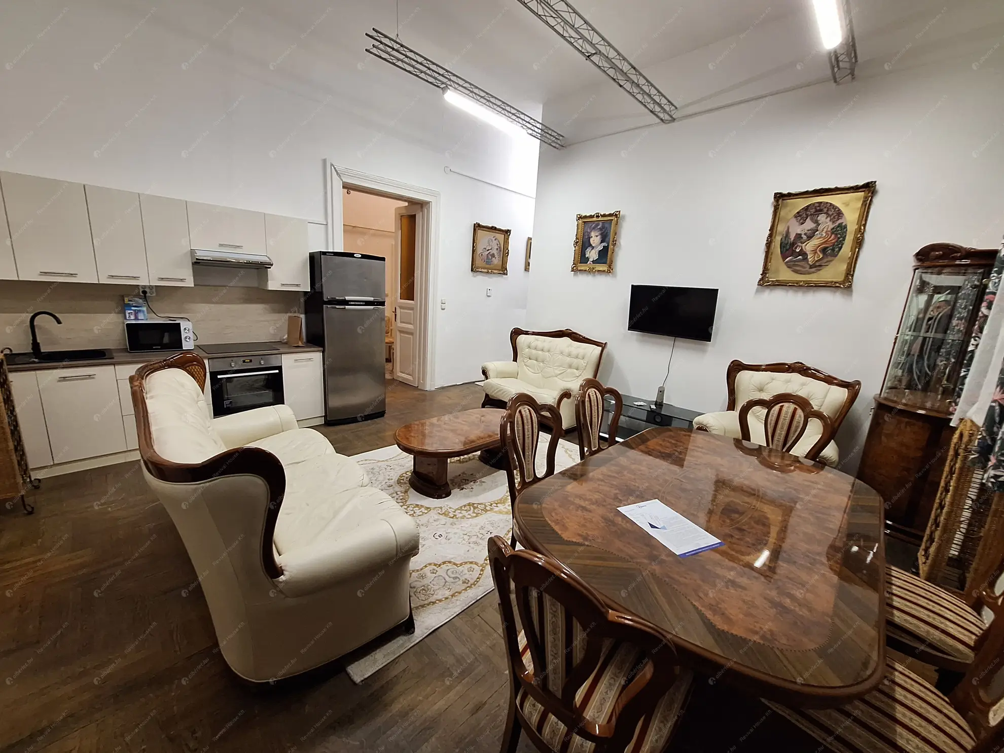 Kiadó albérlet 600000 Ft/hó áron: Budapest, V. kerület  Veres Pálné utca. Mérete: 100 nm, 5 szobás | Alberlet.hu - 6606095