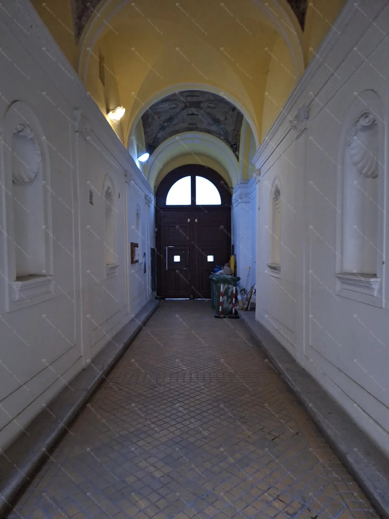 Kiadó albérlet 600000 Ft/hó áron: Budapest, V. kerület  Veres Pálné utca. Mérete: 100 nm, 5 szobás | Alberlet.hu - 6606098