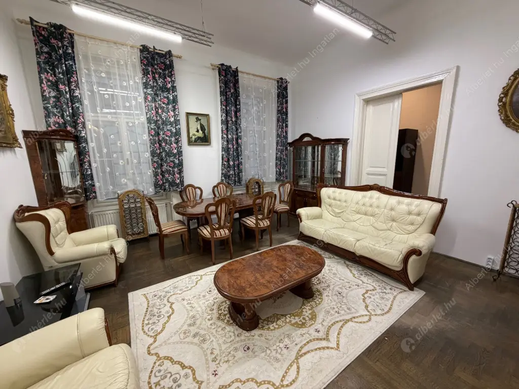 Kiadó albérlet 600000 Ft/hó áron: Budapest, V. kerület  Veres Pálné utca. Mérete: 105 nm, 5 szobás | Alberlet.hu - 6603720