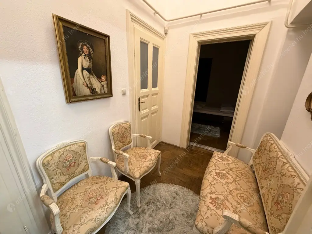 Kiadó albérlet 600000 Ft/hó áron: Budapest, V. kerület  Veres Pálné utca. Mérete: 105 nm, 5 szobás | Alberlet.hu - 6603733