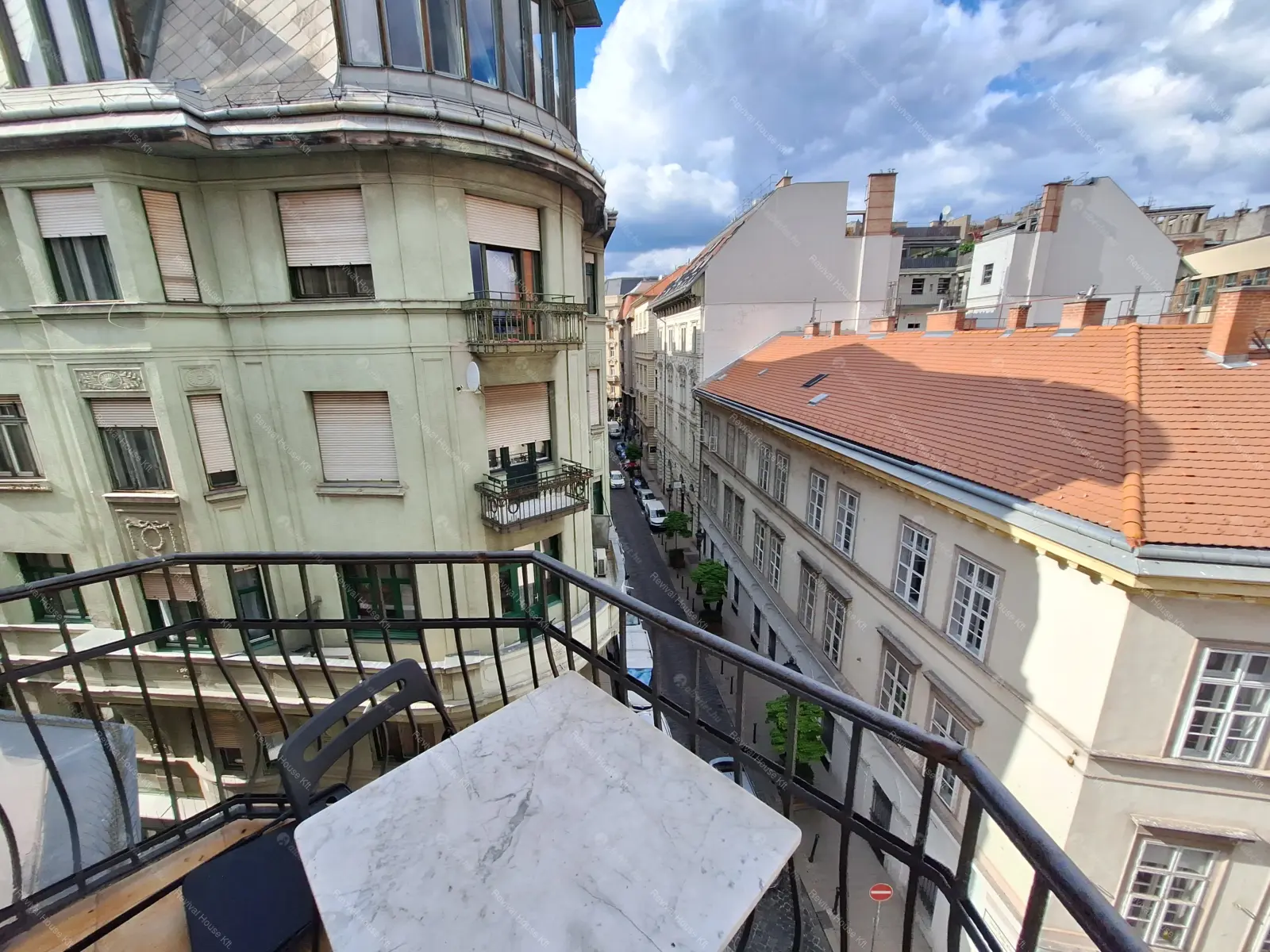 Kiadó albérlet 1090000 Ft/hó áron: Budapest, V. kerület  Veres Pálné utca. Mérete: 125 nm, 3 szobás | Alberlet.hu - 6707163