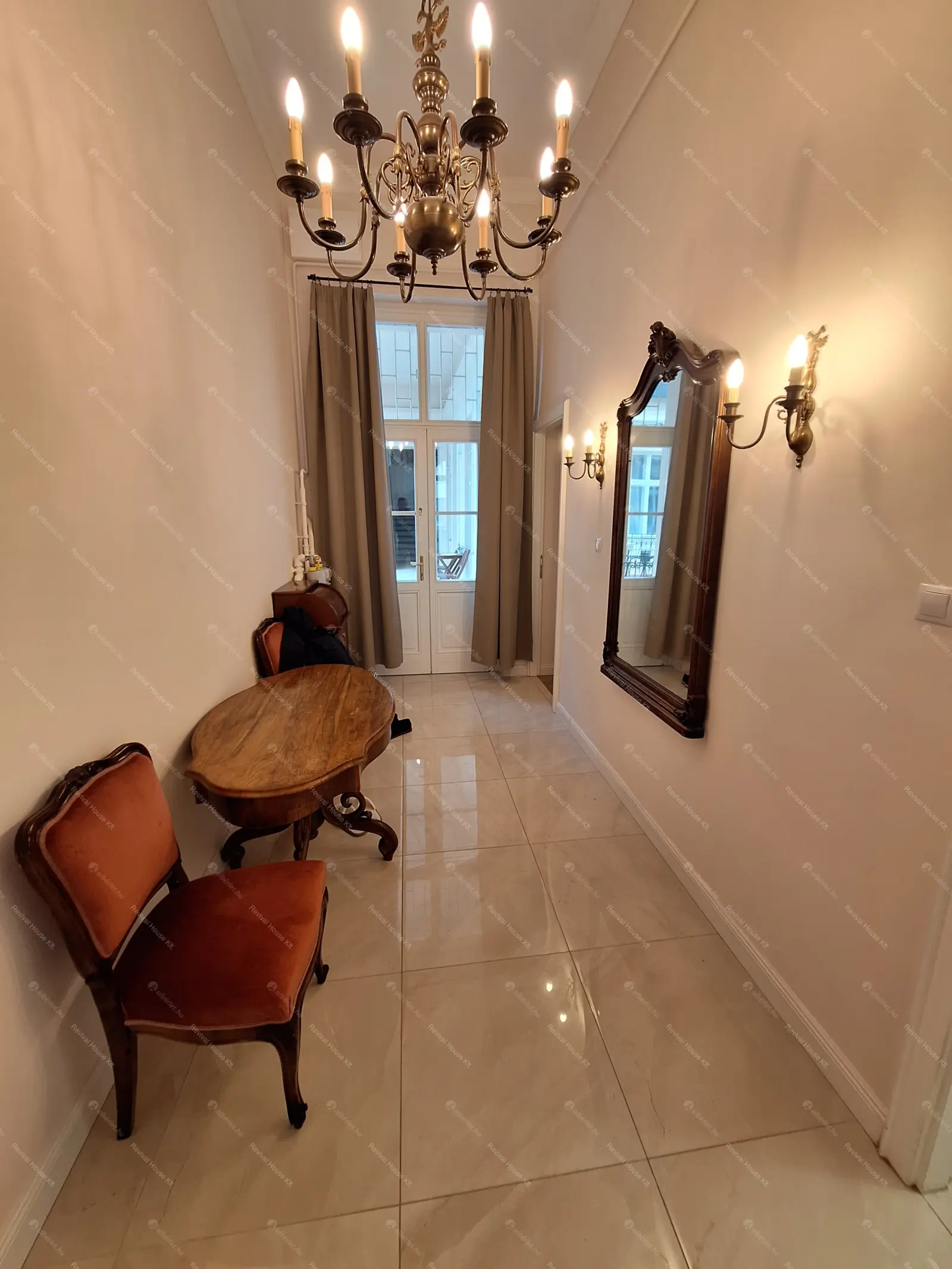 Kiadó albérlet 1090000 Ft/hó áron: Budapest, V. kerület  Veres Pálné utca. Mérete: 125 nm, 3 szobás | Alberlet.hu - 6707173