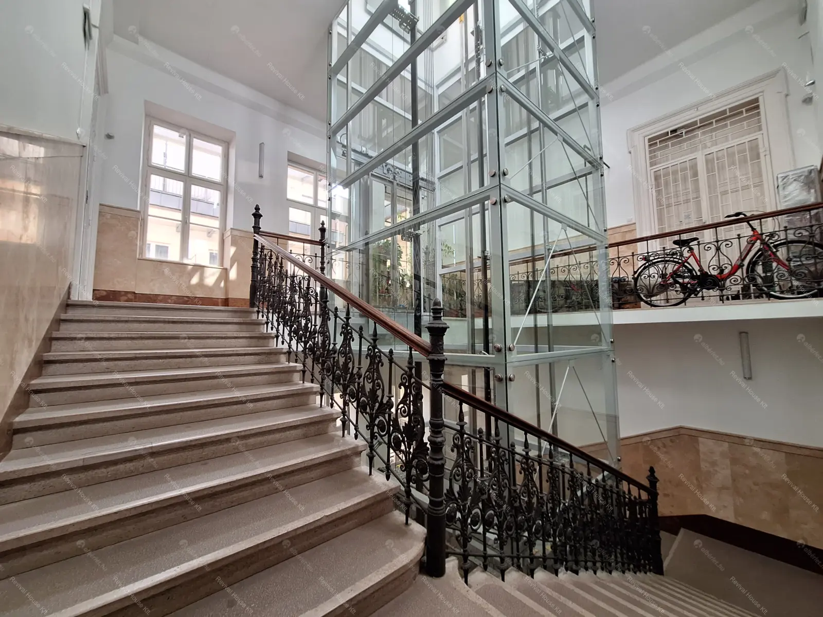 Kiadó albérlet 1090000 Ft/hó áron: Budapest, V. kerület  Veres Pálné utca. Mérete: 125 nm, 3 szobás | Alberlet.hu - 6707176