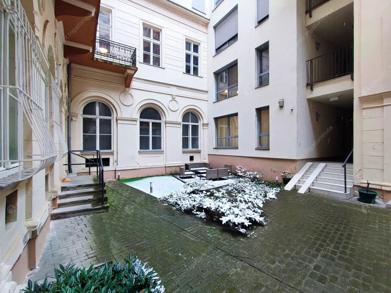 Kiadó albérlet 1159000 Ft/hó áron: Budapest, V. kerület  Veres Pálné utca. Mérete: 125 nm, 3 szobás | Alberlet.hu - 6493819