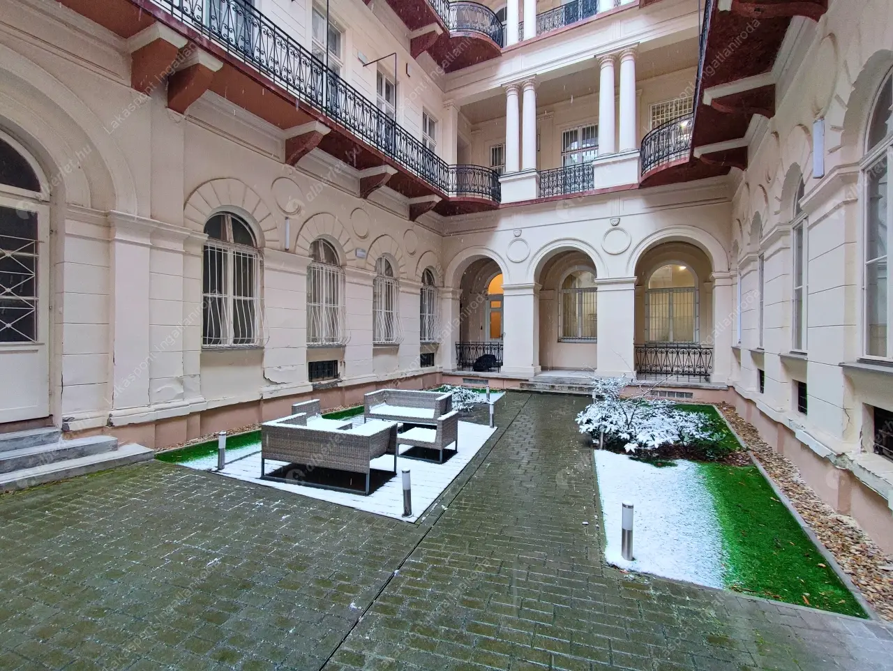 Kiadó albérlet 1159000 Ft/hó áron: Budapest, V. kerület  Veres Pálné utca. Mérete: 125 nm, 3 szobás | Alberlet.hu - 6493820