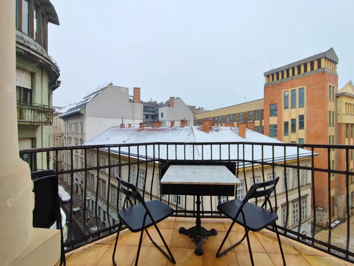 Kiadó albérlet 1159000 Ft/hó áron: Budapest, V. kerület  Veres Pálné utca. Mérete: 125 nm, 3 szobás | Alberlet.hu - 6493833