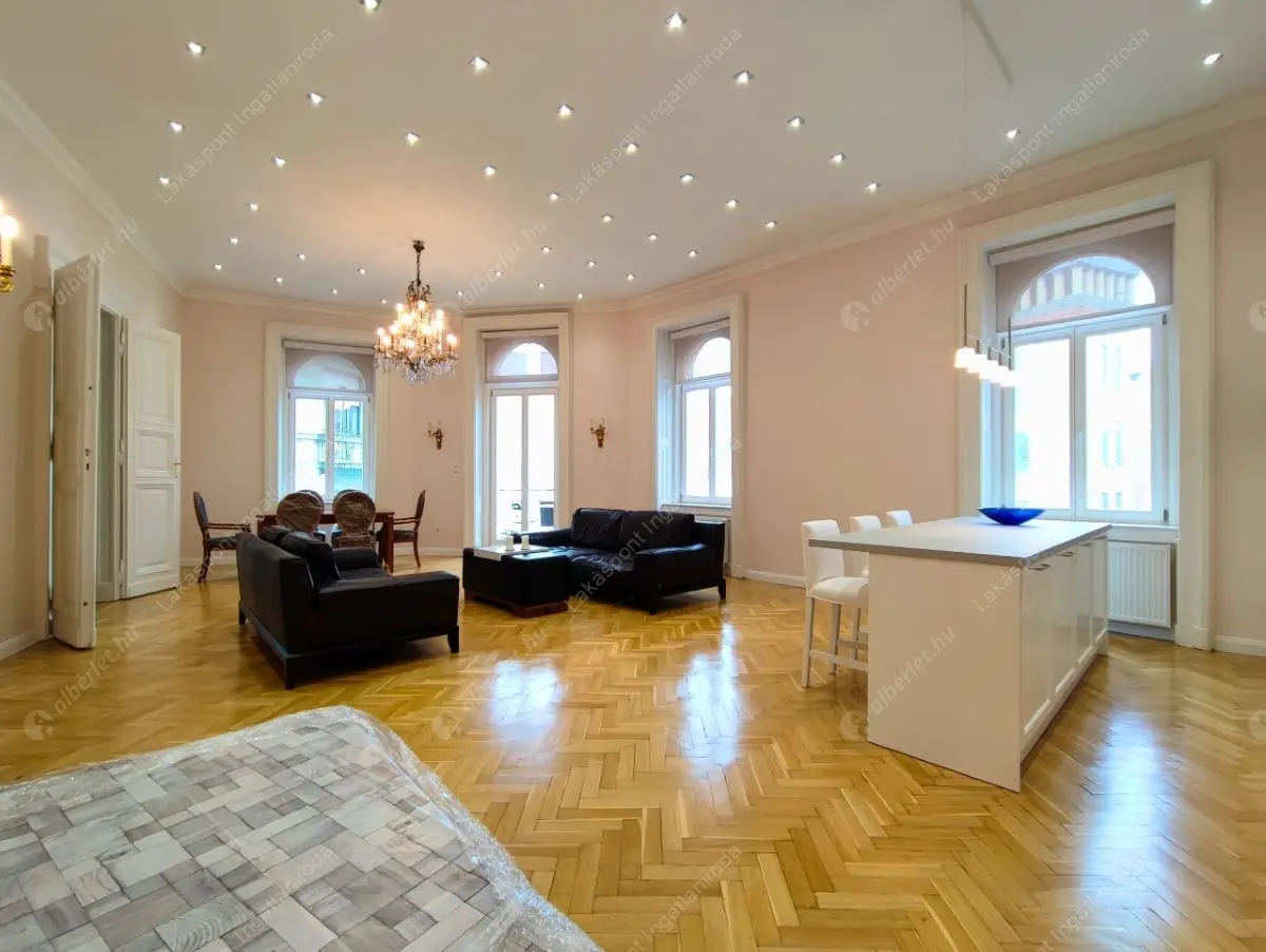 Kiadó albérlet 1159000 Ft/hó áron: Budapest, V. kerület  Veres Pálné utca. Mérete: 125 nm, 3 szobás | Alberlet.hu - 6493836