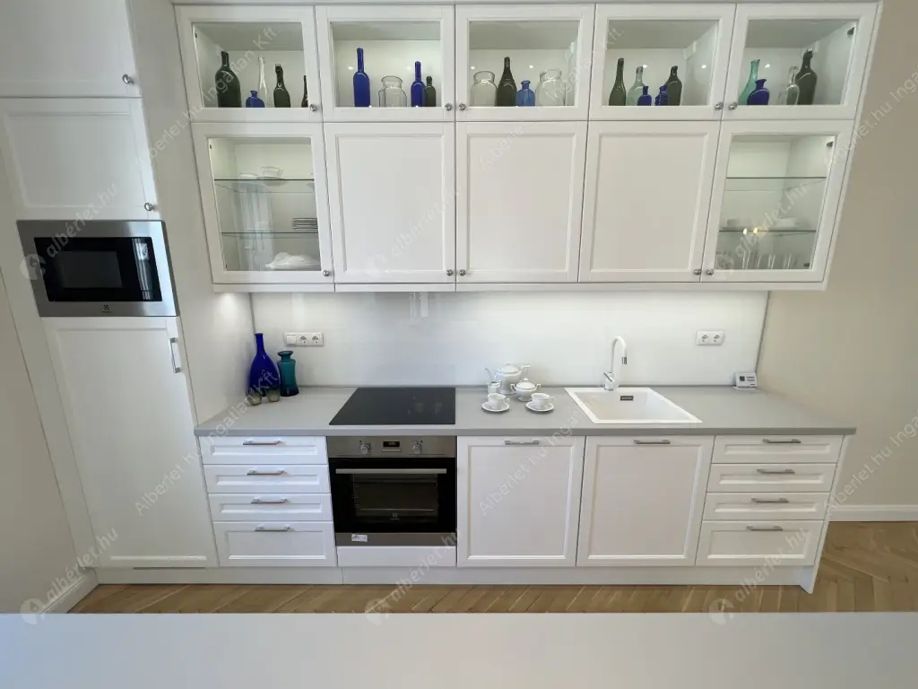 Kiadó albérlet 1164000 Ft/hó áron: Budapest, V. kerület  Veres Pálné utca. Mérete: 125 nm, 3 szobás | Alberlet.hu - 6519121