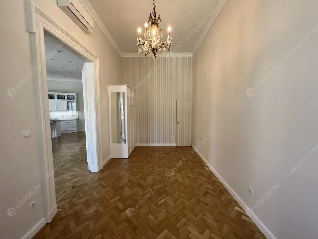 Kiadó albérlet 1164000 Ft/hó áron: Budapest, V. kerület  Veres Pálné utca. Mérete: 125 nm, 3 szobás | Alberlet.hu - 6519129