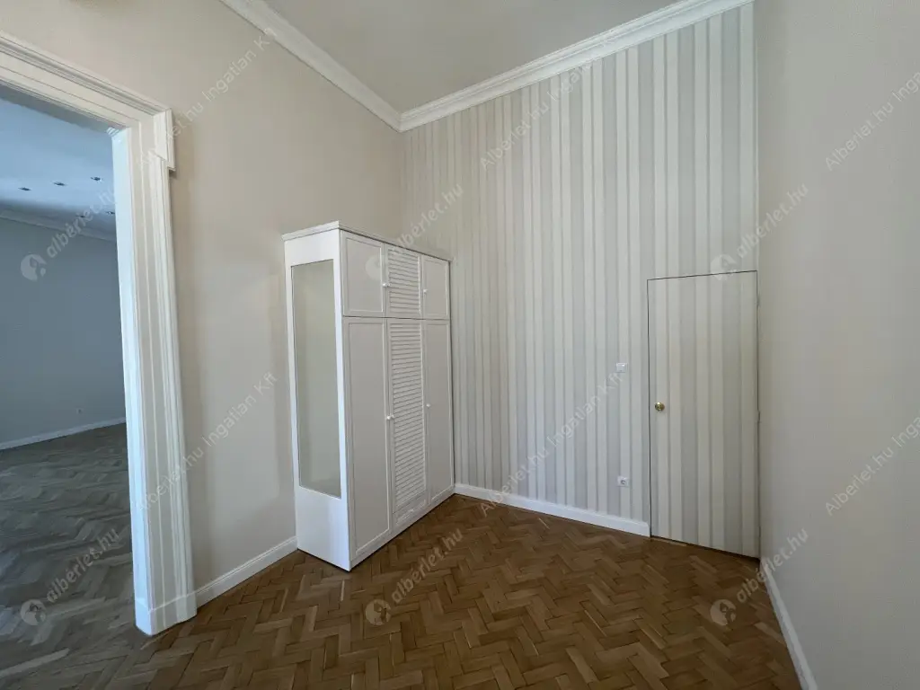 Kiadó albérlet 1164000 Ft/hó áron: Budapest, V. kerület  Veres Pálné utca. Mérete: 125 nm, 3 szobás | Alberlet.hu - 6519130