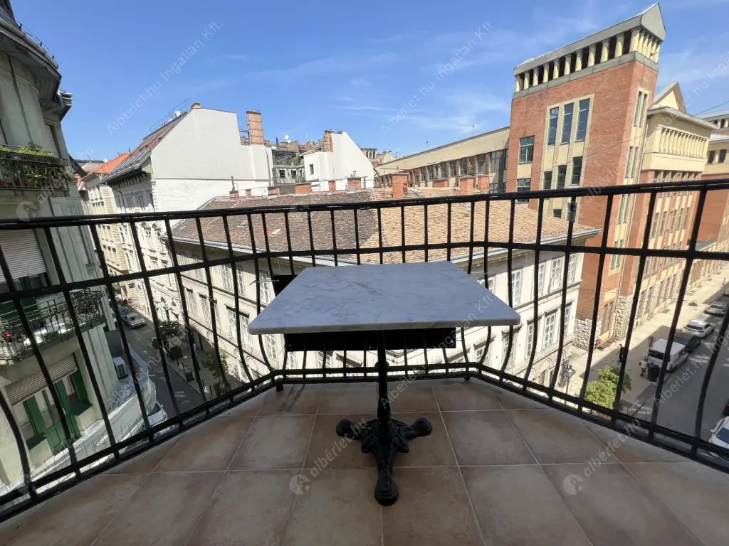 Kiadó albérlet 1164000 Ft/hó áron: Budapest, V. kerület  Veres Pálné utca. Mérete: 125 nm, 3 szobás | Alberlet.hu - 6519134