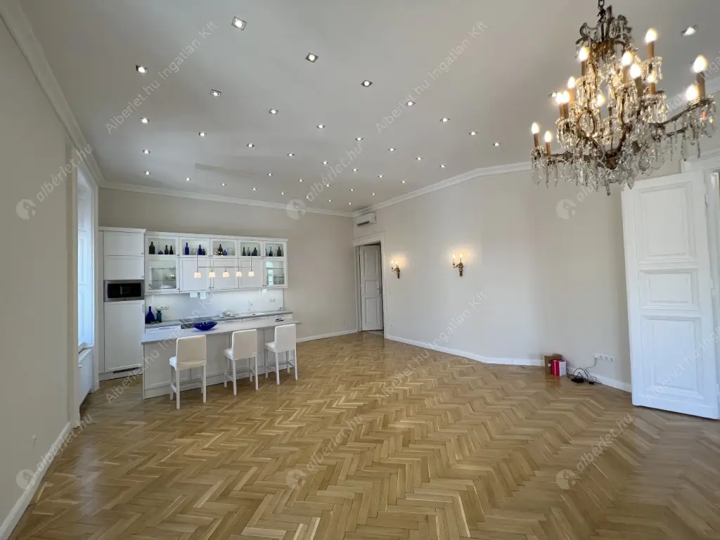 Kiadó albérlet 1164000 Ft/hó áron: Budapest, V. kerület  Veres Pálné utca. Mérete: 125 nm, 3 szobás | Alberlet.hu - 6519140