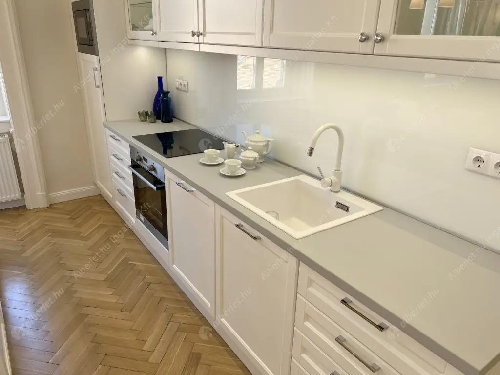 Kiadó albérlet 1164000 Ft/hó áron: Budapest, V. kerület  Veres Pálné utca. Mérete: 125 nm, 3 szobás | Alberlet.hu - 6519142