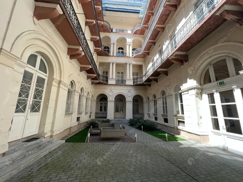 Kiadó albérlet 1164000 Ft/hó áron: Budapest, V. kerület  Veres Pálné utca. Mérete: 125 nm, 3 szobás | Alberlet.hu - 6519145