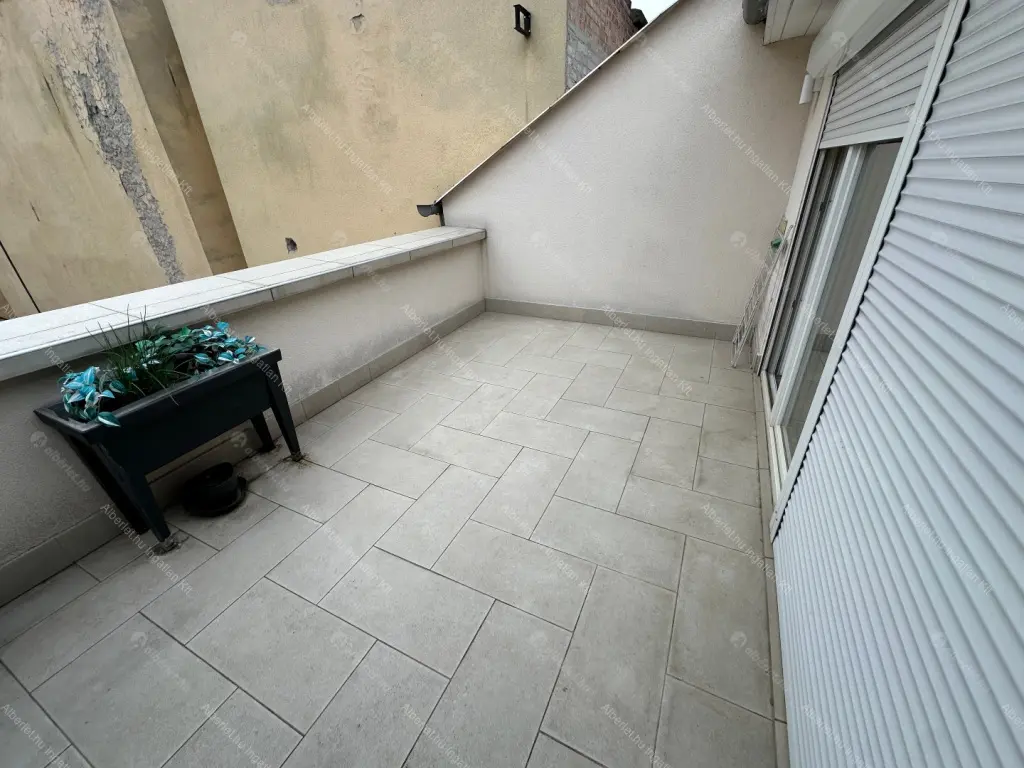 Kiadó albérlet 798000 Ft/hó áron: Budapest, V. kerület  Veres Pálné utca. Mérete: 141 nm, 4 szobás | Alberlet.hu - 6682719