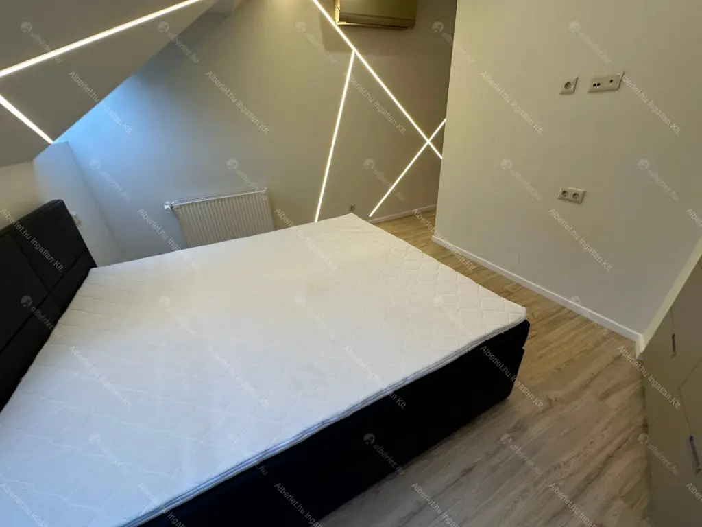 Kiadó albérlet 798000 Ft/hó áron: Budapest, V. kerület  Veres Pálné utca. Mérete: 141 nm, 4 szobás | Alberlet.hu - 6682722