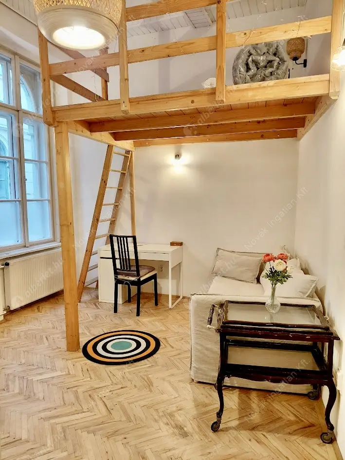 Kiadó albérlet 215000 Ft/hó áron: Budapest, V. kerület  Veres Pálné utca. Mérete: 31 nm, 1 szobás | Alberlet.hu - 6634729