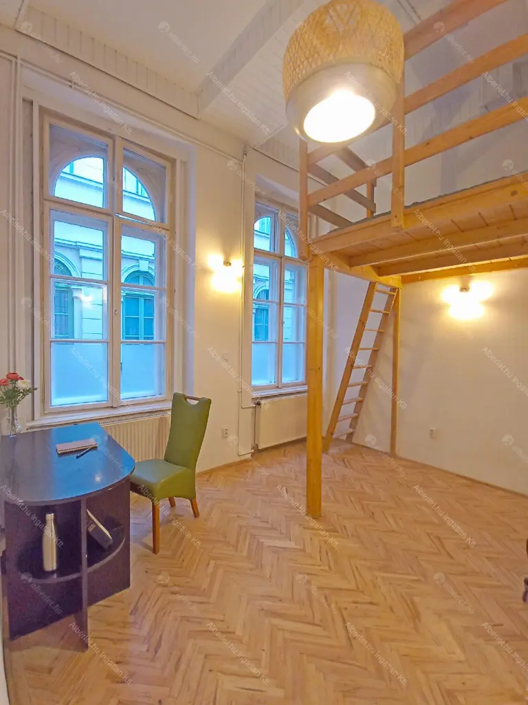 Kiadó albérlet 215000 Ft/hó áron: Budapest, V. kerület  Veres Pálné utca. Mérete: 31 nm, 1 szobás | Alberlet.hu - 6642987