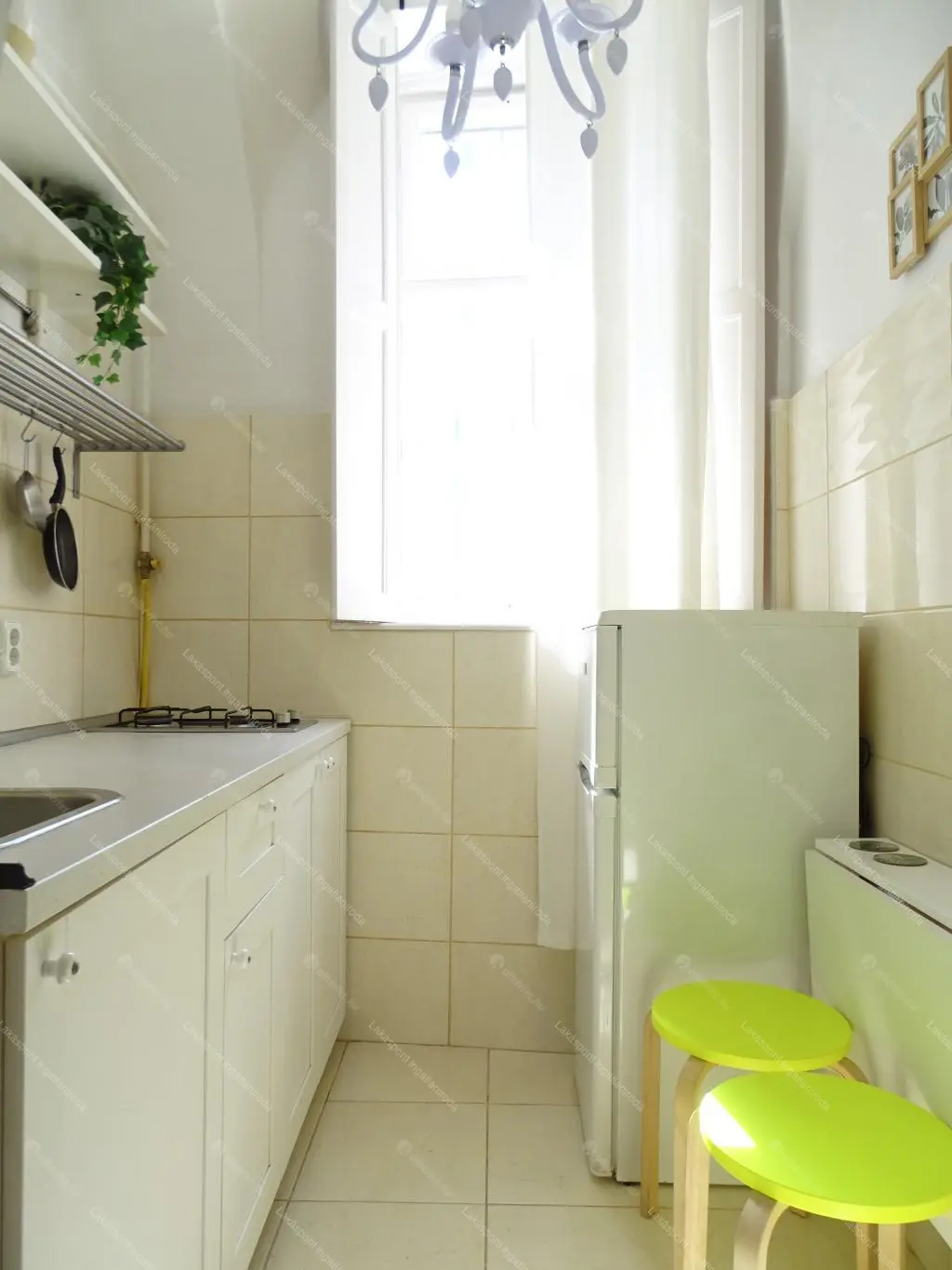 Kiadó albérlet 220000 Ft/hó áron: Budapest, V. kerület  Veres Pálné utca. Mérete: 35 nm, 1 szobás | Alberlet.hu - 6697314