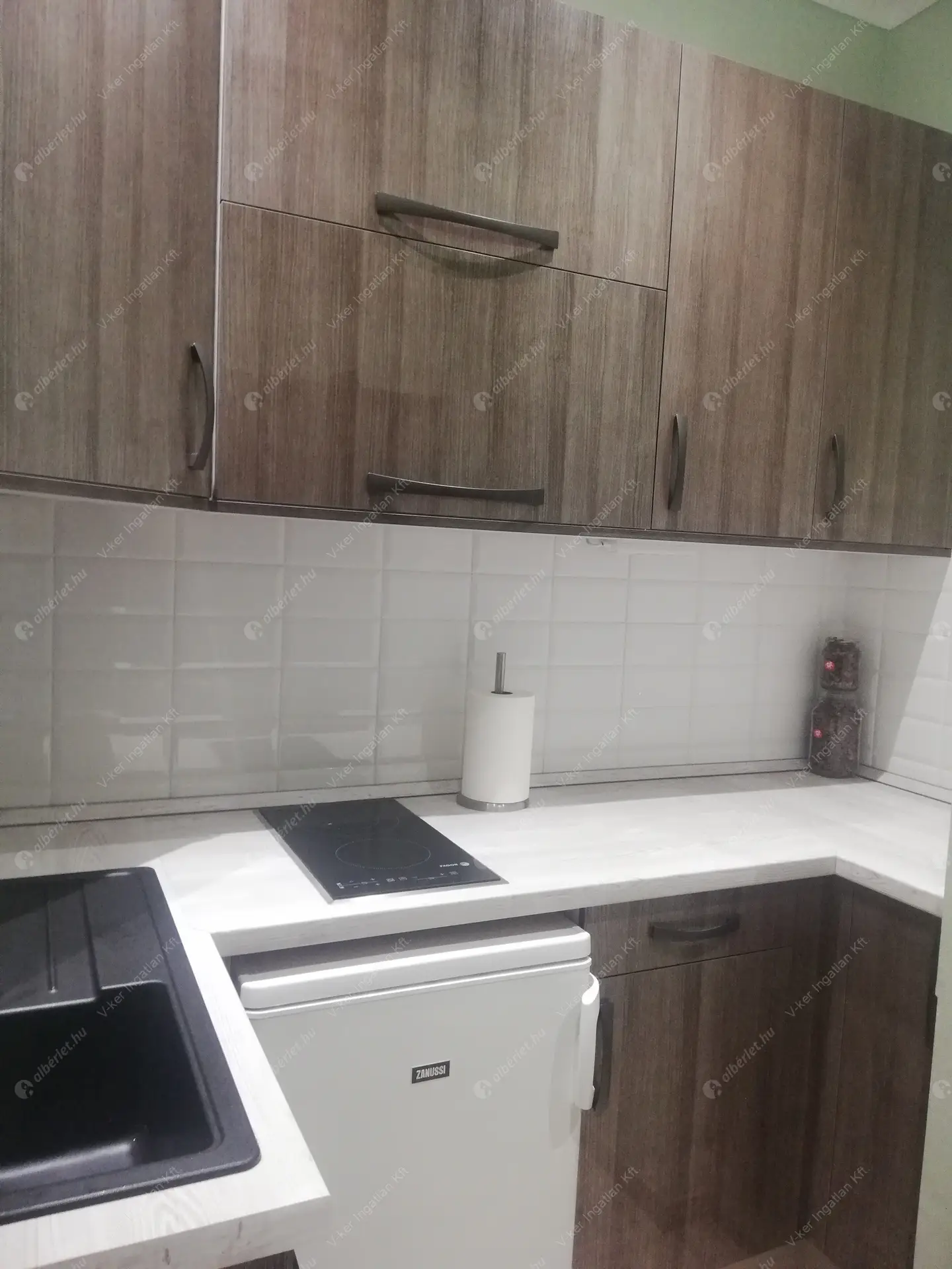 Kiadó albérlet 230000 Ft/hó áron: Budapest, V. kerület  Veres Pálné utca. Mérete: 44 nm, 1 szobás | Alberlet.hu - 5783680