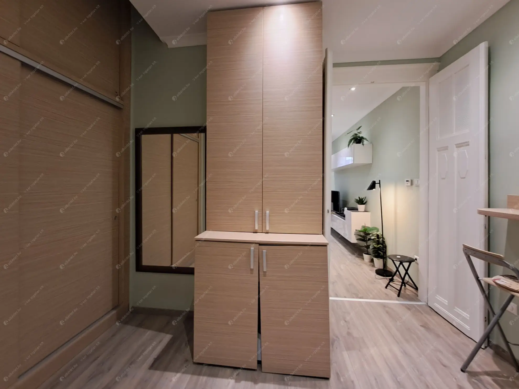 Kiadó albérlet 230000 Ft/hó áron: Budapest, V. kerület  Veres Pálné utca. Mérete: 44 nm, 1 szobás | Alberlet.hu - 6607085