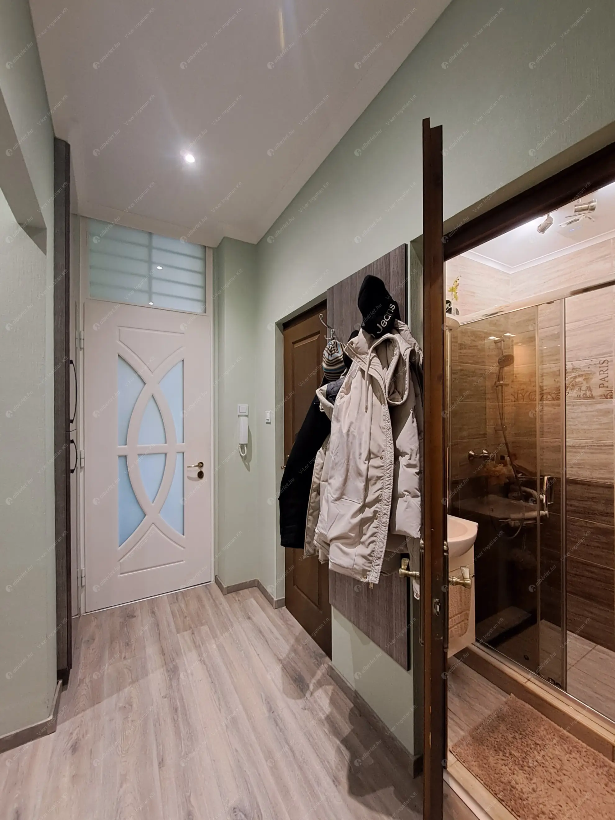 Kiadó albérlet 230000 Ft/hó áron: Budapest, V. kerület  Veres Pálné utca. Mérete: 44 nm, 1 szobás | Alberlet.hu - 6607087