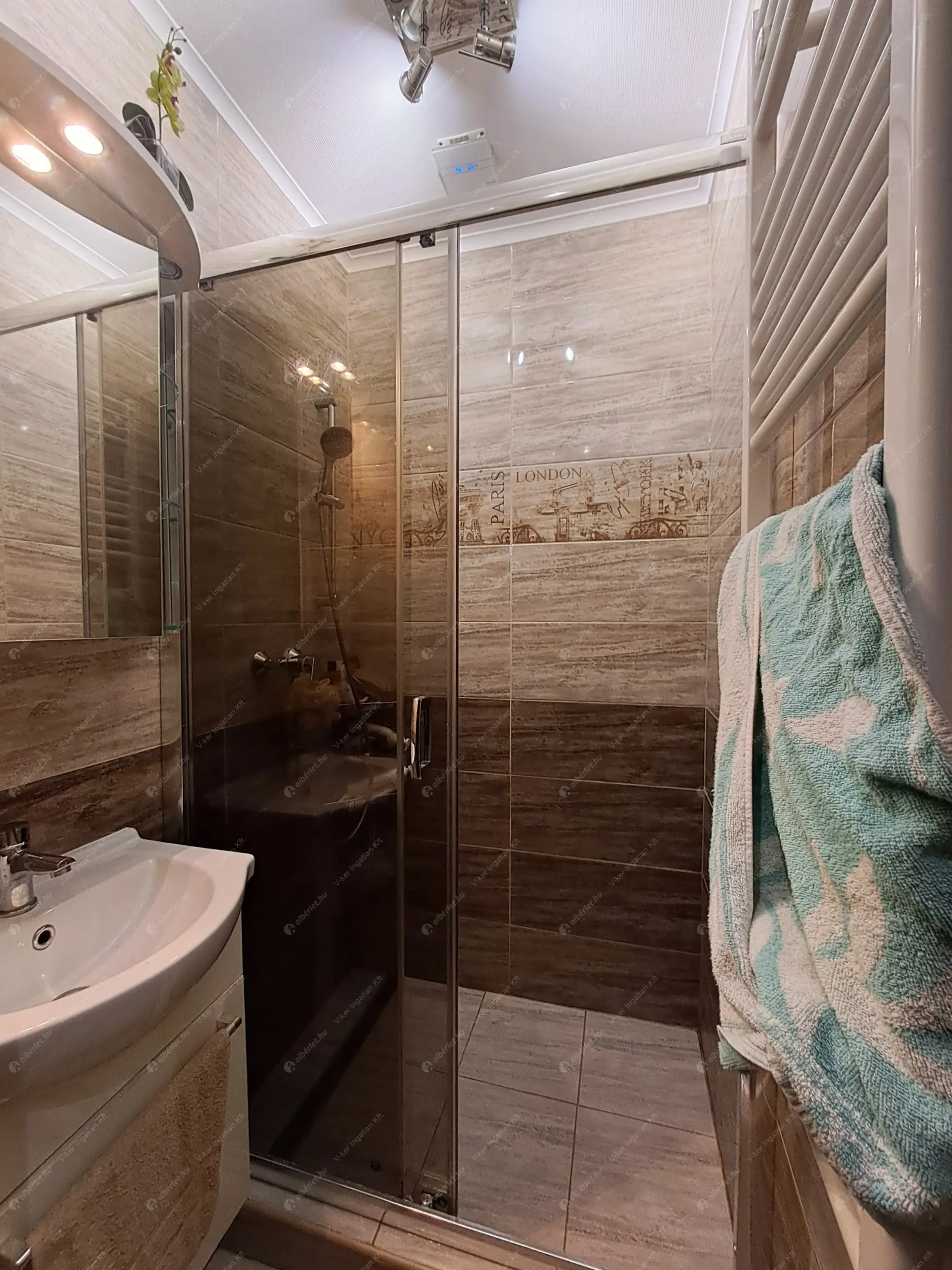 Kiadó albérlet 230000 Ft/hó áron: Budapest, V. kerület  Veres Pálné utca. Mérete: 44 nm, 1 szobás | Alberlet.hu - 6607088