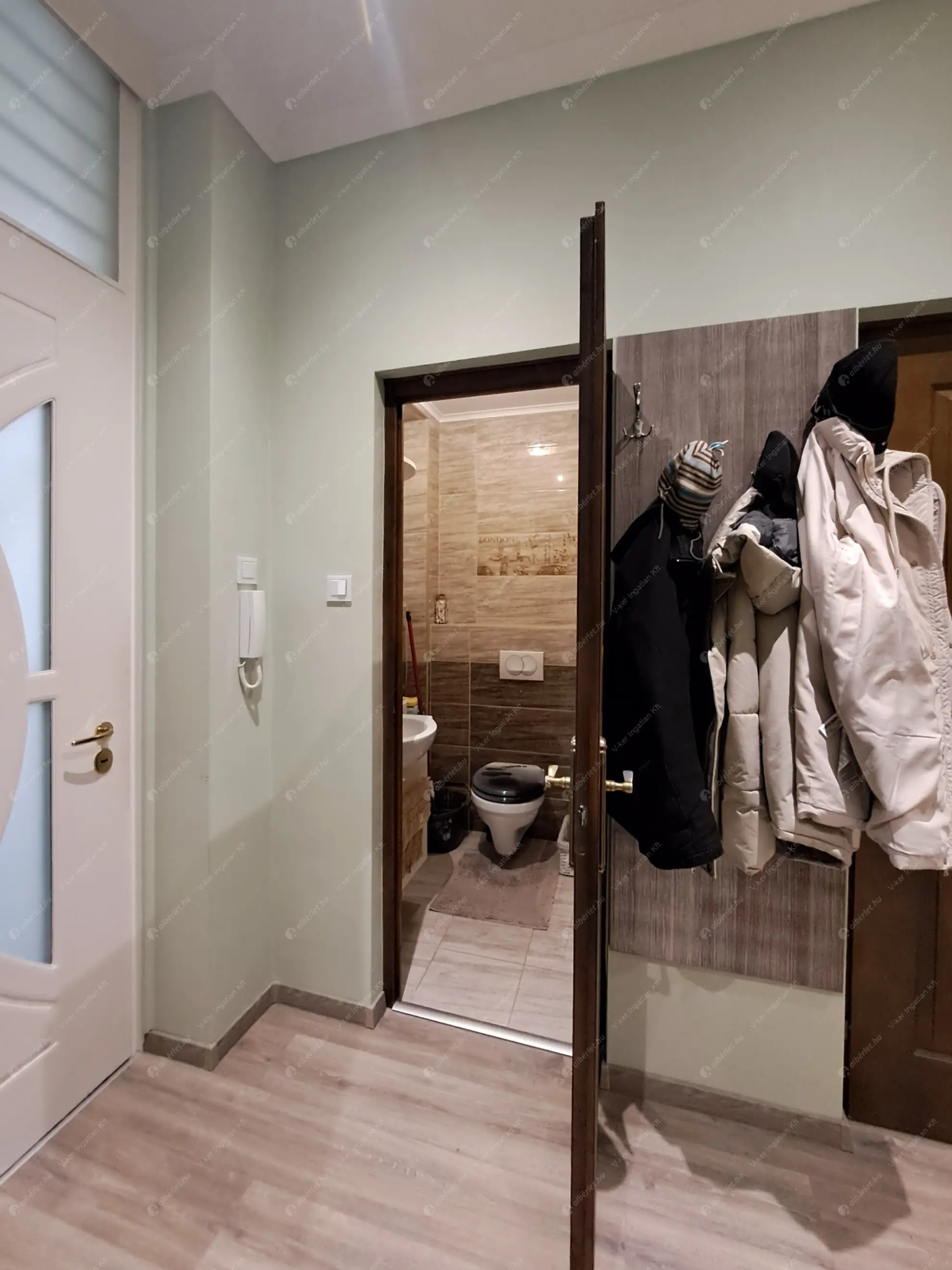 Kiadó albérlet 230000 Ft/hó áron: Budapest, V. kerület  Veres Pálné utca. Mérete: 44 nm, 1 szobás | Alberlet.hu - 6607089