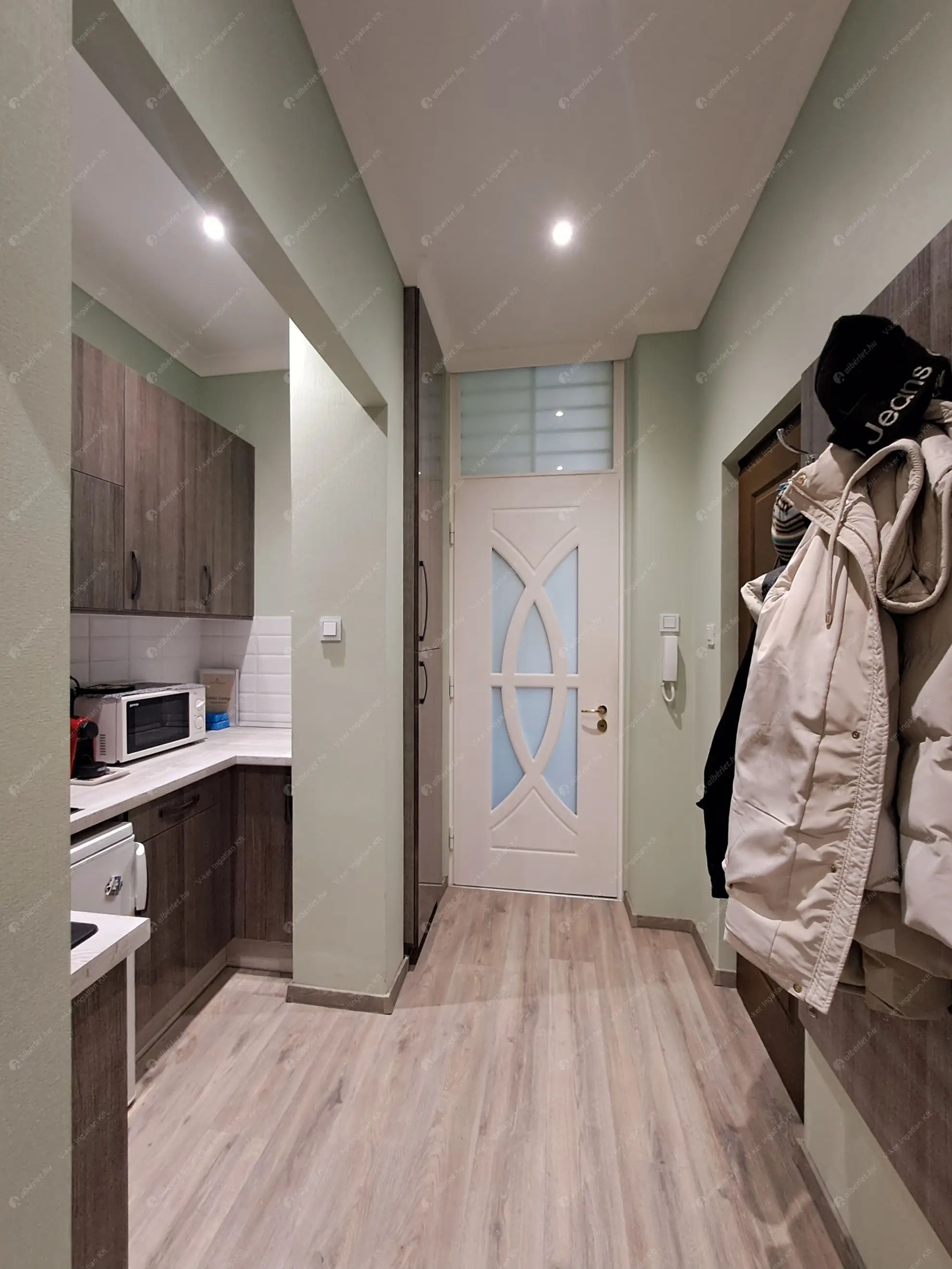 Kiadó albérlet 230000 Ft/hó áron: Budapest, V. kerület  Veres Pálné utca. Mérete: 44 nm, 1 szobás | Alberlet.hu - 6607091