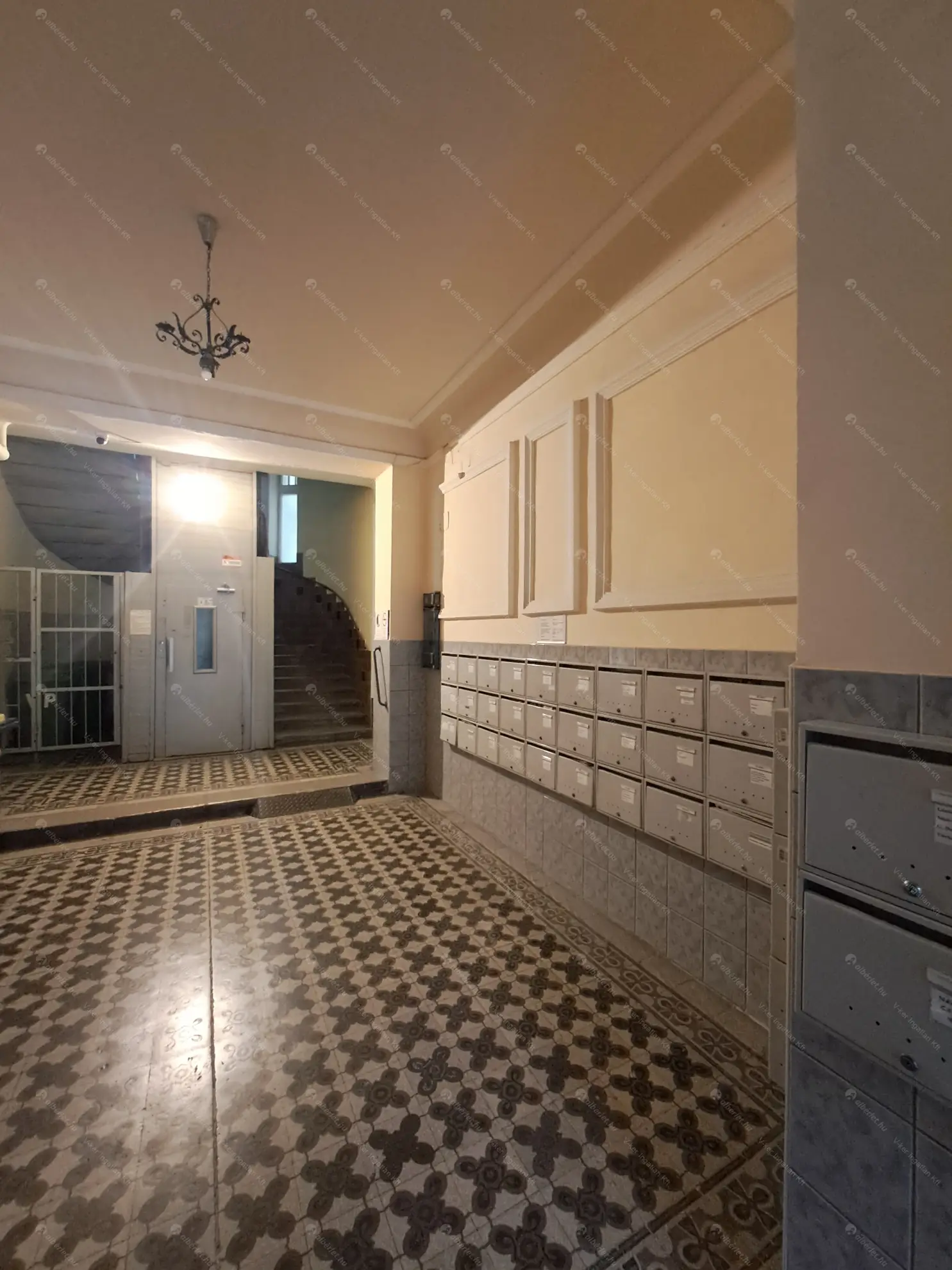 Kiadó albérlet 230000 Ft/hó áron: Budapest, V. kerület  Veres Pálné utca. Mérete: 44 nm, 1 szobás | Alberlet.hu - 6607098