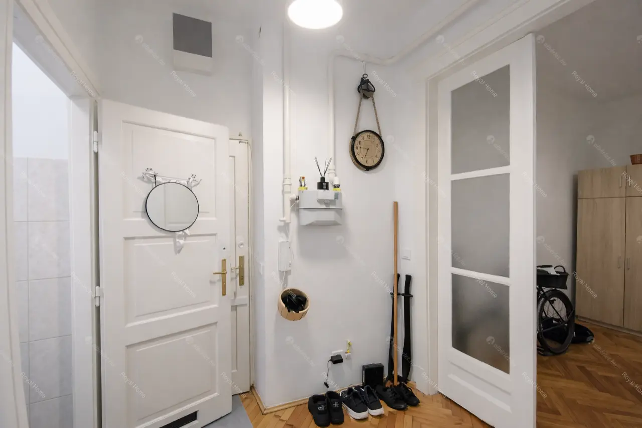 Kiadó albérlet 240000 Ft/hó áron: Budapest, V. kerület  Veres Pálné utca. Mérete: 50 nm, 1 szobás | Alberlet.hu - 6646217