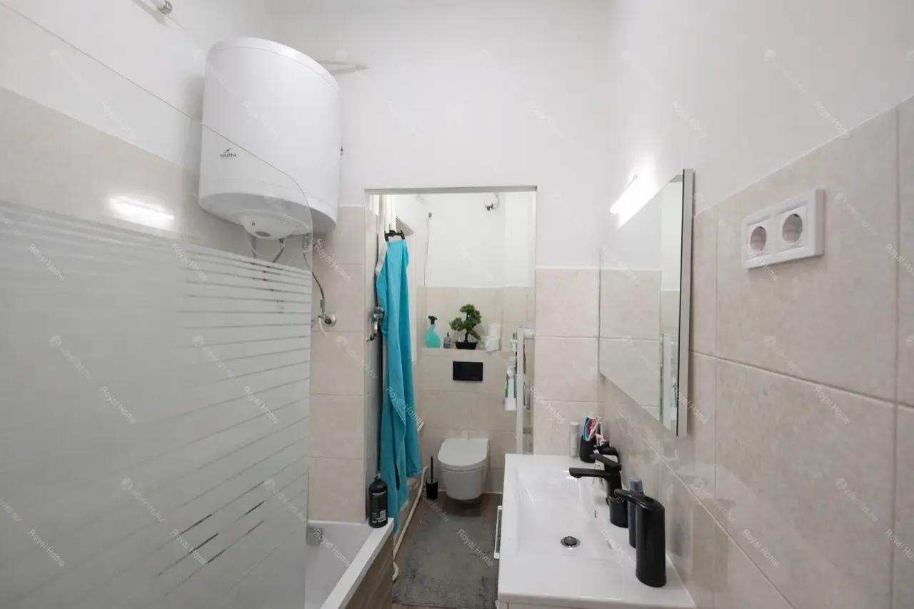 Kiadó albérlet 240000 Ft/hó áron: Budapest, V. kerület  Veres Pálné utca. Mérete: 50 nm, 1 szobás | Alberlet.hu - 6646219