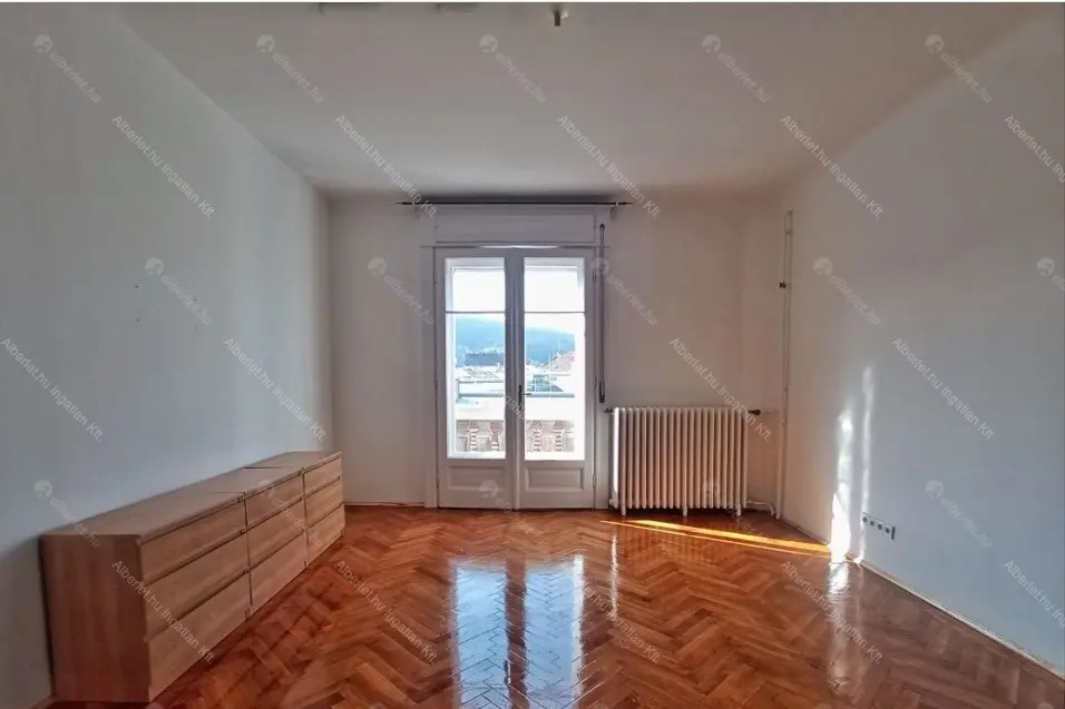 Kiadó albérlet 230000 Ft/hó áron: Budapest, V. kerület  Veres Pálné utca. Mérete: 50 nm, 2 szobás | Alberlet.hu - 6666078