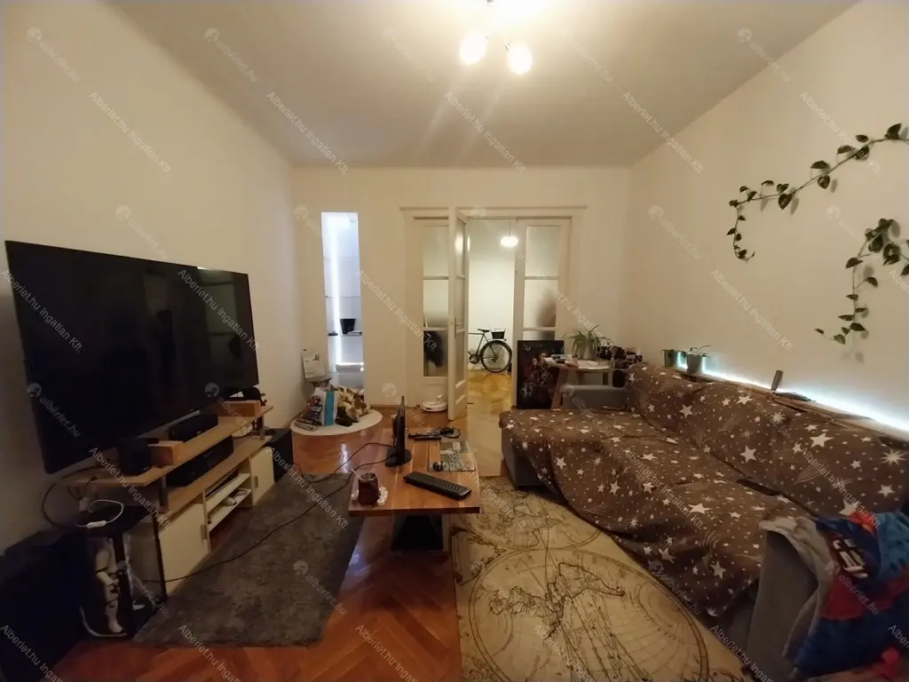 Kiadó albérlet 230000 Ft/hó áron: Budapest, V. kerület  Veres Pálné utca. Mérete: 50 nm, 2 szobás | Alberlet.hu - 6666079