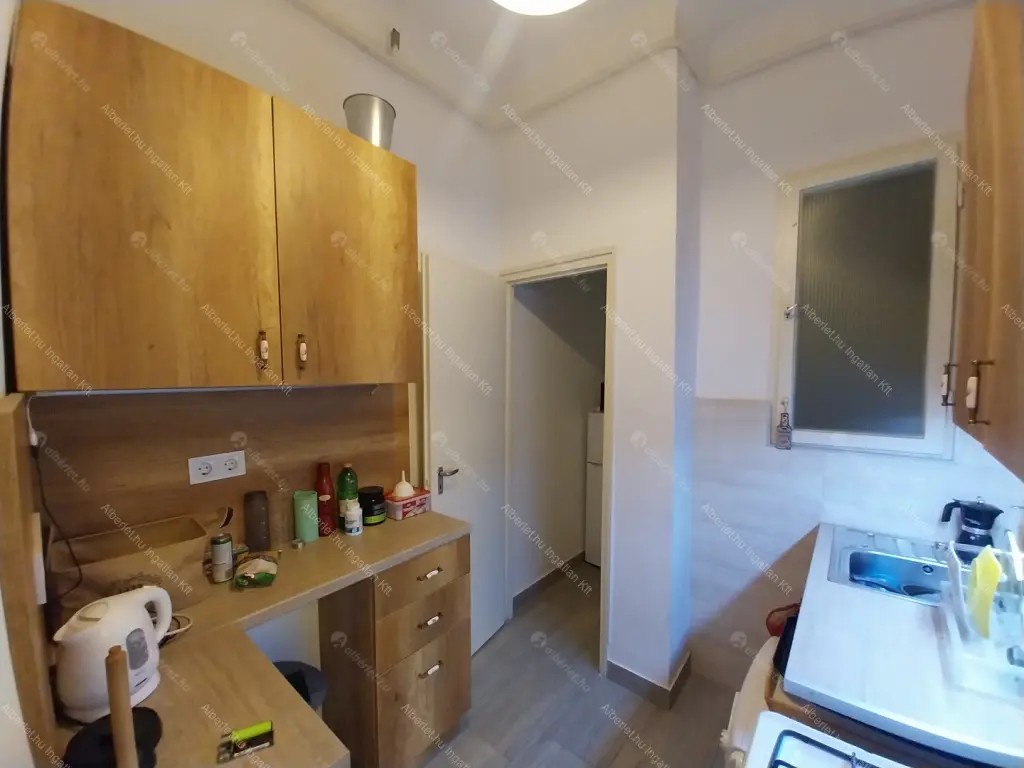 Kiadó albérlet 230000 Ft/hó áron: Budapest, V. kerület  Veres Pálné utca. Mérete: 50 nm, 2 szobás | Alberlet.hu - 6666081