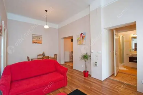 Kiadó albérlet 225000 Ft/hó áron: Budapest, V. kerület  Veres Pálné utca. Mérete: 58 nm, 2 szobás | Alberlet.hu - 3173444