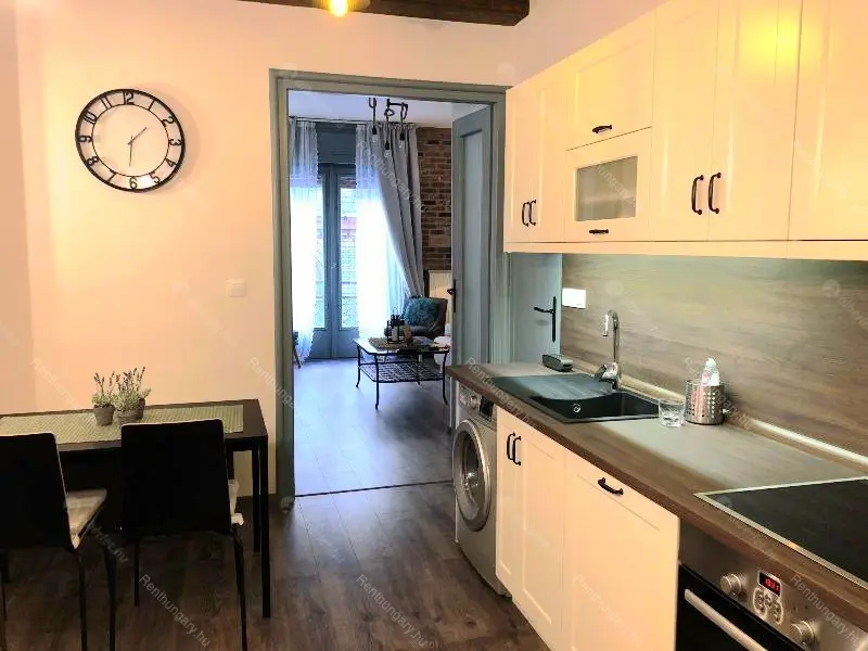 Kiadó albérlet 399000 Ft/hó áron: Budapest, V. kerület  Veres Pálné utca. Mérete: 67 nm, 3 szobás | Alberlet.hu - 6742718