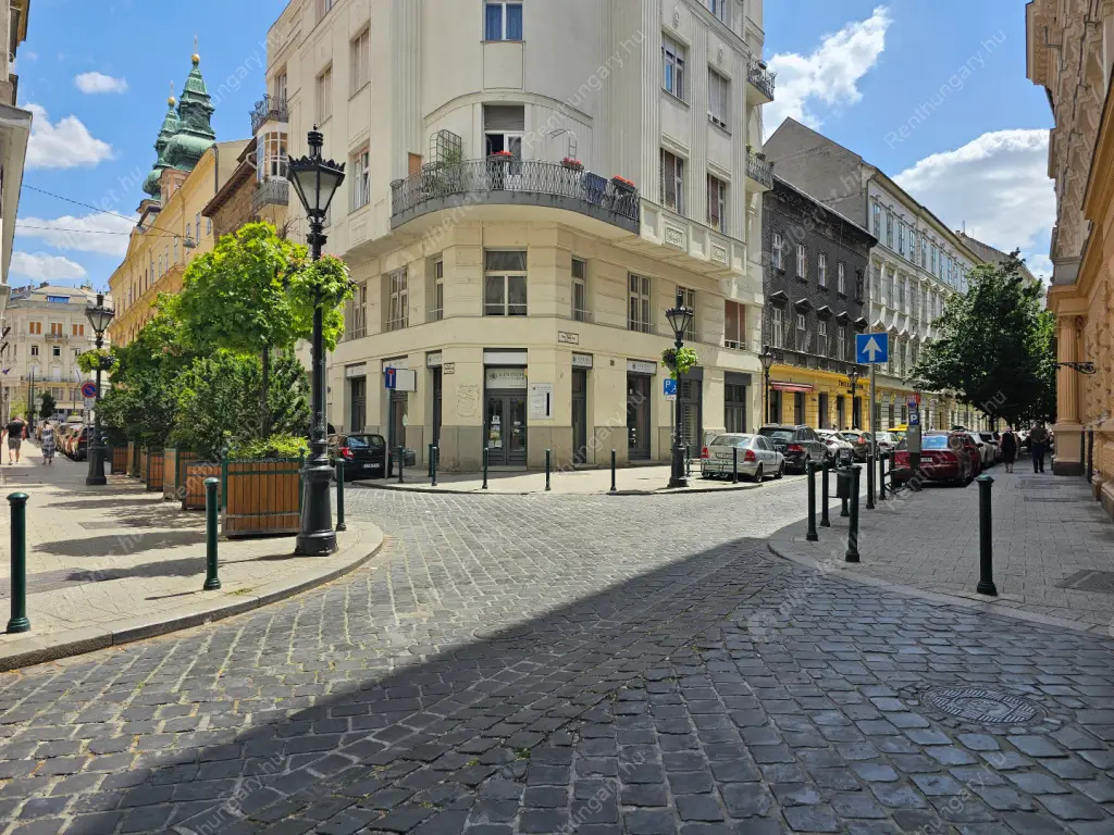 Kiadó albérlet 499000 Ft/hó áron: Budapest, V. kerület  Veres Pálné utca. Mérete: 97 nm, 4 szobás | Alberlet.hu - 6567276