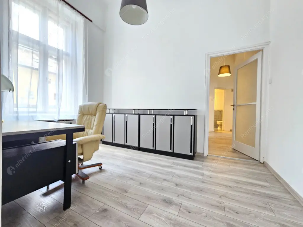 Kiadó albérlet 499000 Ft/hó áron: Budapest, V. kerület  Veres Pálné utca. Mérete: 97 nm, 4 szobás | Alberlet.hu - 6567291