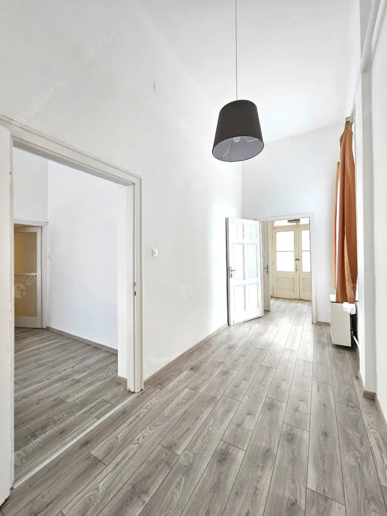 Kiadó albérlet 499000 Ft/hó áron: Budapest, V. kerület  Veres Pálné utca. Mérete: 97 nm, 4 szobás | Alberlet.hu - 6567293