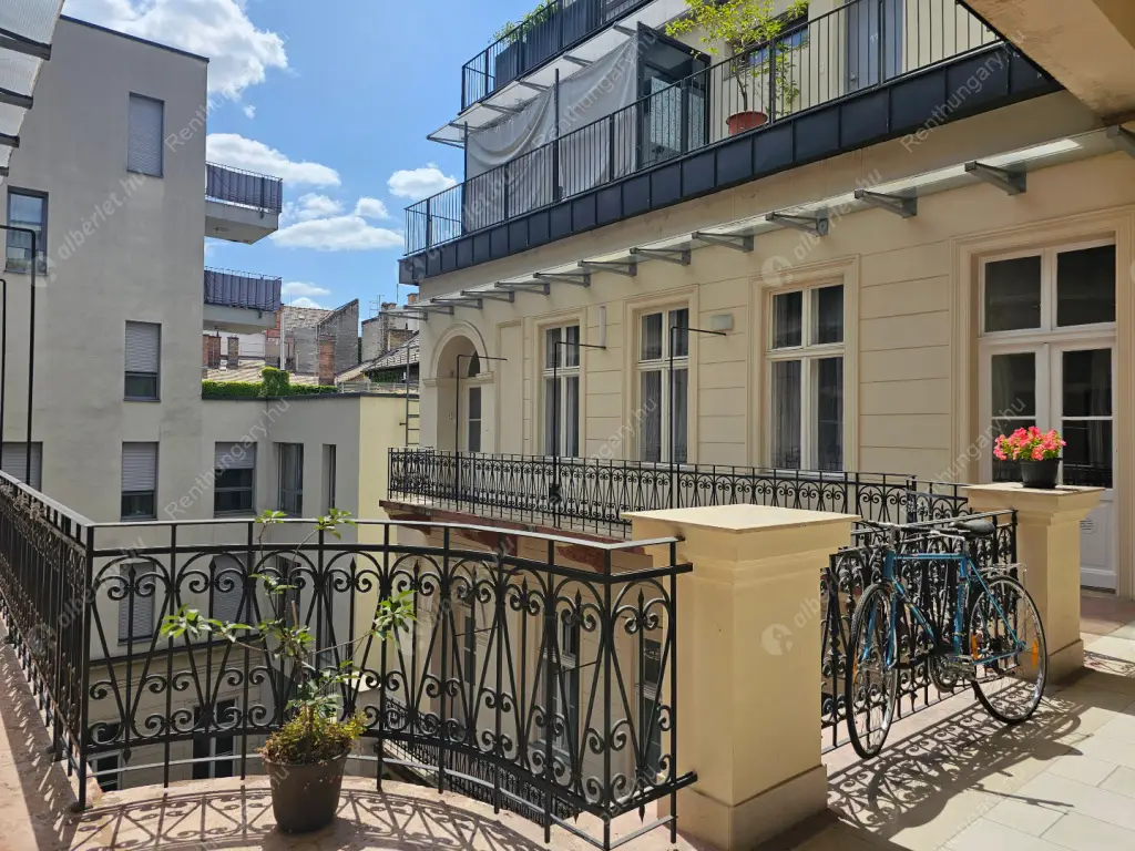 Kiadó albérlet 499000 Ft/hó áron: Budapest, V. kerület  Veres Pálné utca. Mérete: 97 nm, 4 szobás | Alberlet.hu - 6587614