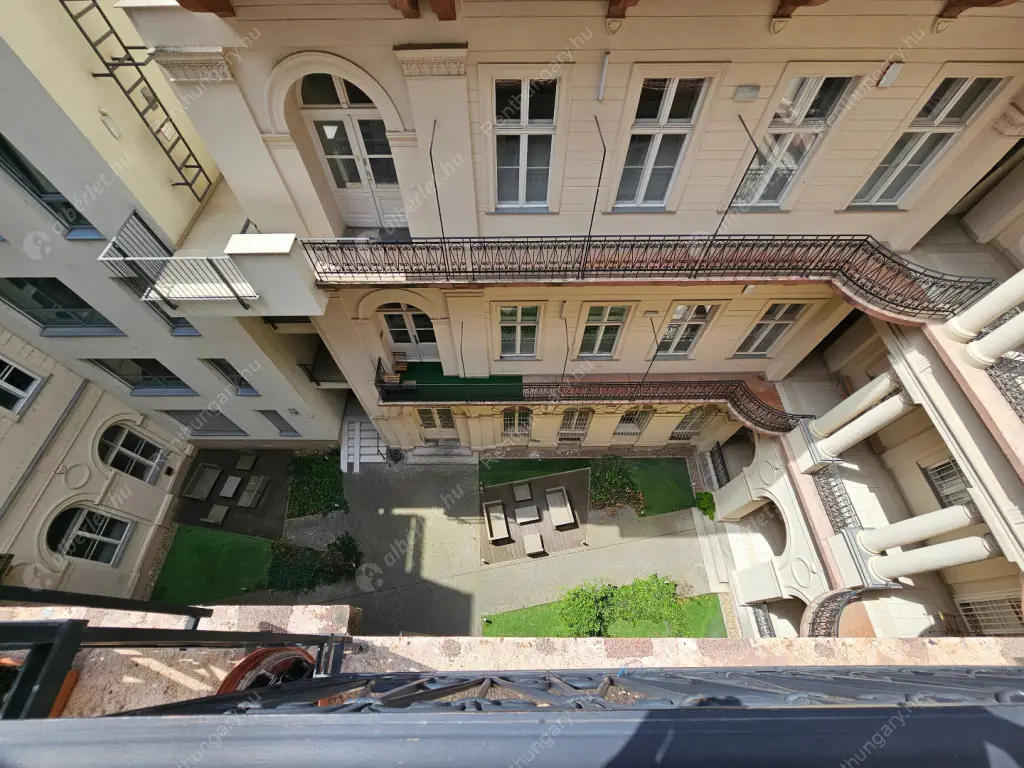 Kiadó albérlet 499000 Ft/hó áron: Budapest, V. kerület  Veres Pálné utca. Mérete: 97 nm, 4 szobás | Alberlet.hu - 6587618