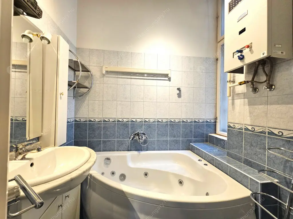 Kiadó albérlet 499000 Ft/hó áron: Budapest, V. kerület  Veres Pálné utca. Mérete: 97 nm, 4 szobás | Alberlet.hu - 6587621