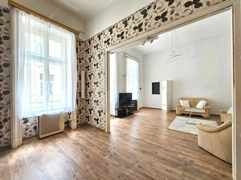 Kiadó albérlet 499000 Ft/hó áron: Budapest, V. kerület  Veres Pálné utca. Mérete: 97 nm, 4 szobás | Alberlet.hu - 6587636