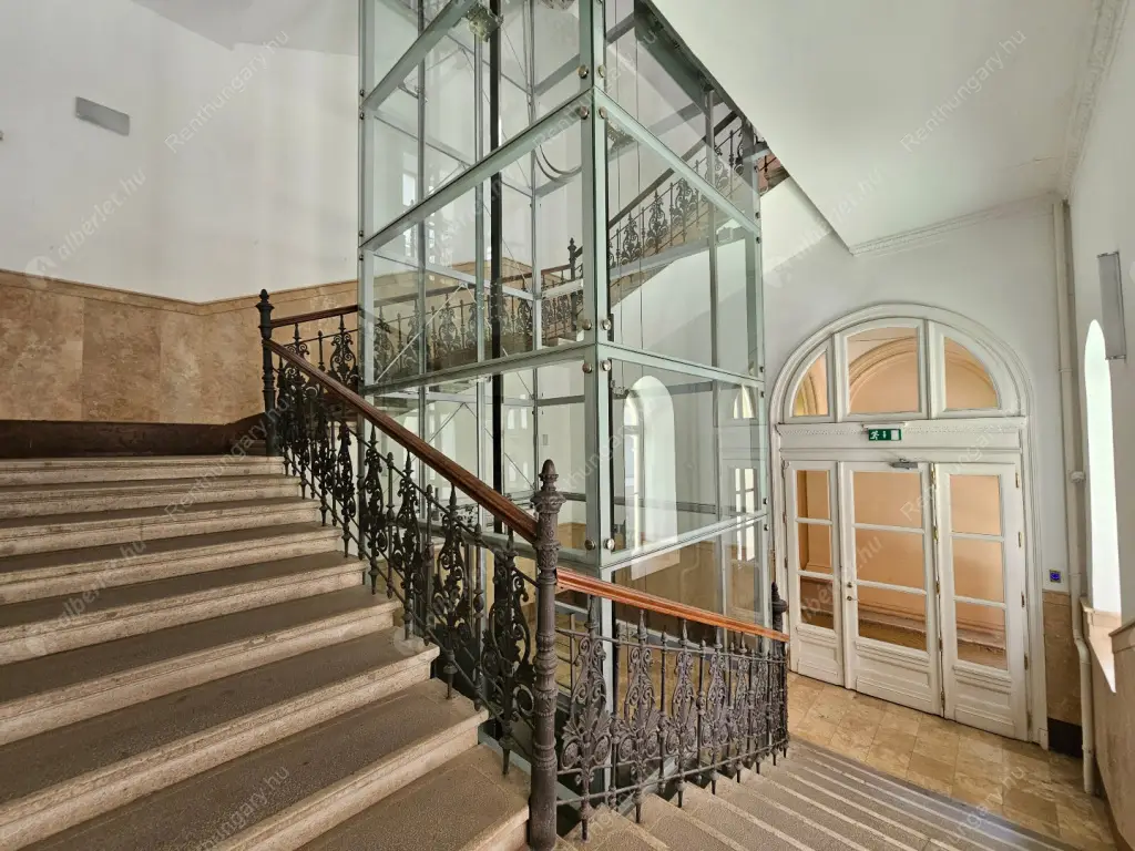 Kiadó albérlet 499000 Ft/hó áron: Budapest, V. kerület  Veres Pálné utca. Mérete: 97 nm, 4 szobás | Alberlet.hu - 6610976