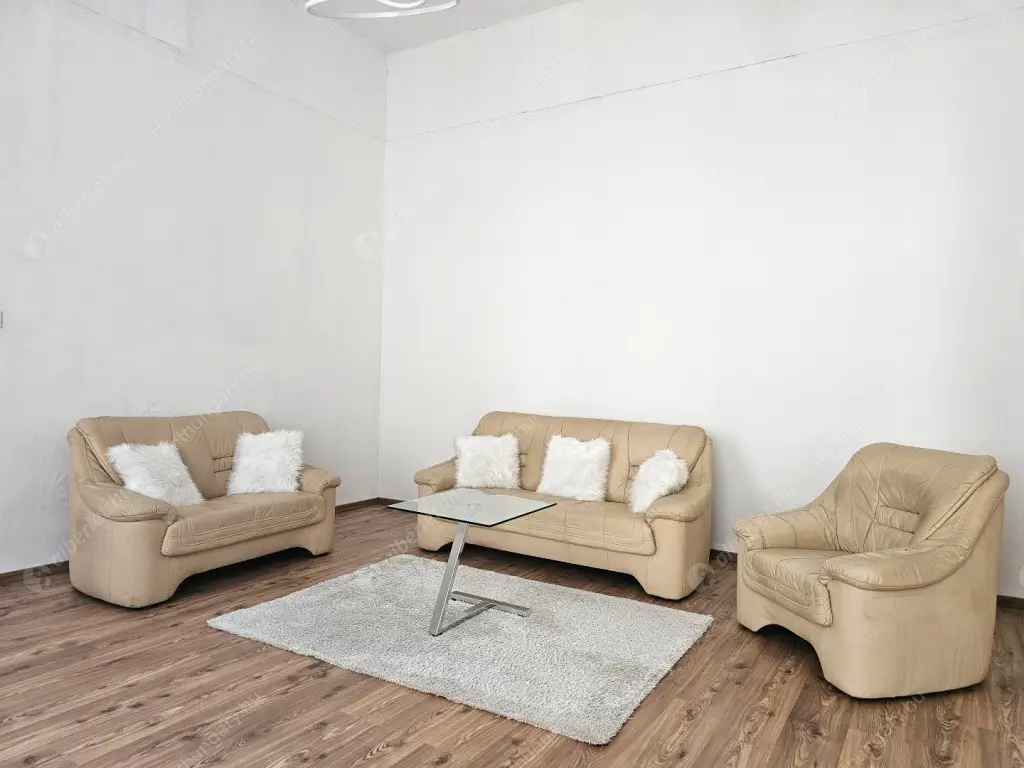 Kiadó albérlet 499000 Ft/hó áron: Budapest, V. kerület  Veres Pálné utca. Mérete: 97 nm, 4 szobás | Alberlet.hu - 6610992