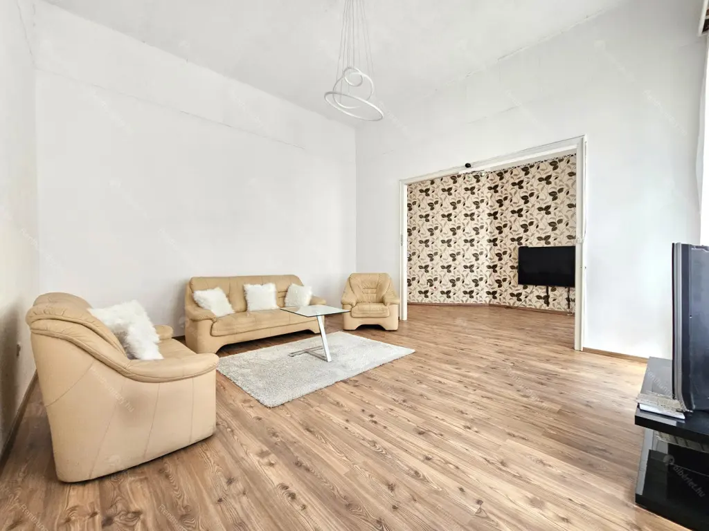 Kiadó albérlet 499000 Ft/hó áron: Budapest, V. kerület  Veres Pálné utca. Mérete: 97 nm, 4 szobás | Alberlet.hu - 6652329