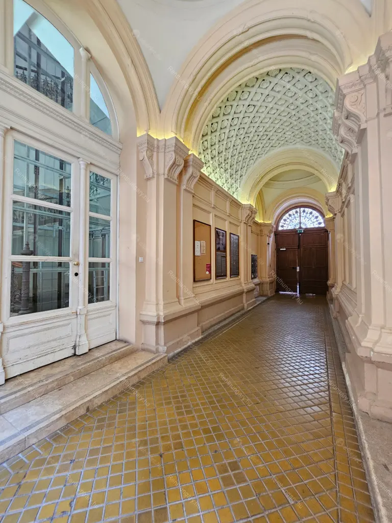 Kiadó albérlet 499000 Ft/hó áron: Budapest, V. kerület  Veres Pálné utca. Mérete: 97 nm, 4 szobás | Alberlet.hu - 6652337